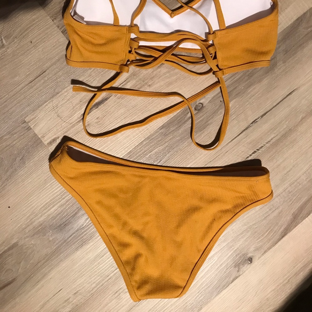 SWIMSUIT - Picture 2 of 2